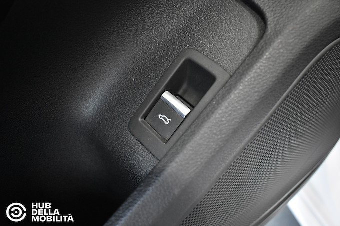 AUDI A4 Avant 40 g-tron S tronic